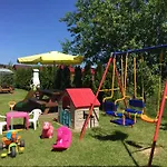 Kapitanskie Z Prywatnym Polem Do Gry W Mini Golf