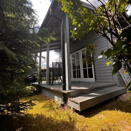 Kapitanskie Z Prywatnym Polem Do Gry W Mini Golf * Реваль