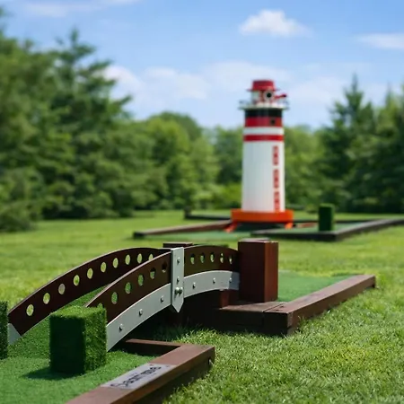 Kapitańskie Z Prywatnym Polem Do Gry W Mini Golf Domek letniskowy