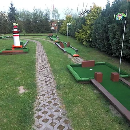 Kapitanskie & Mini Golf * רבאל