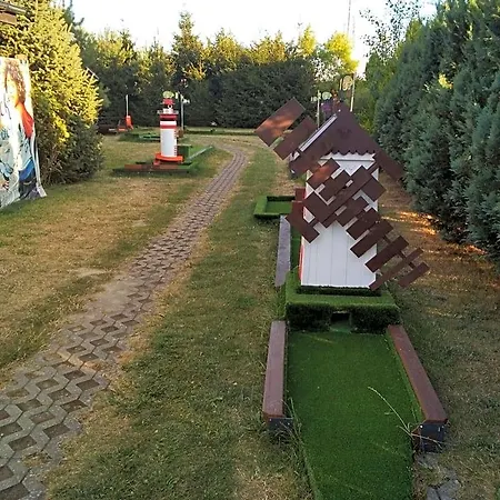 Kapitanskie & Mini Golf * רבאל