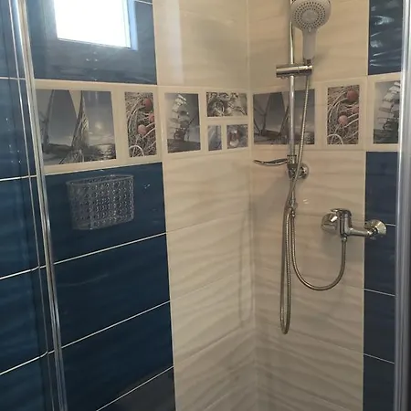 Kapitanskie Z Prywatnym Polem Do Gry W Mini Golf Rewal