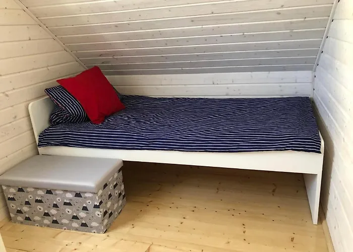 Kapitanskie Z Prywatnym Polem Do Gry W Mini Golf Деревянный коттедж *