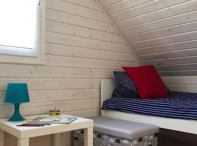 Domek letniskowy Kapitańskie Z Prywatnym Polem Do Gry W Mini Golf