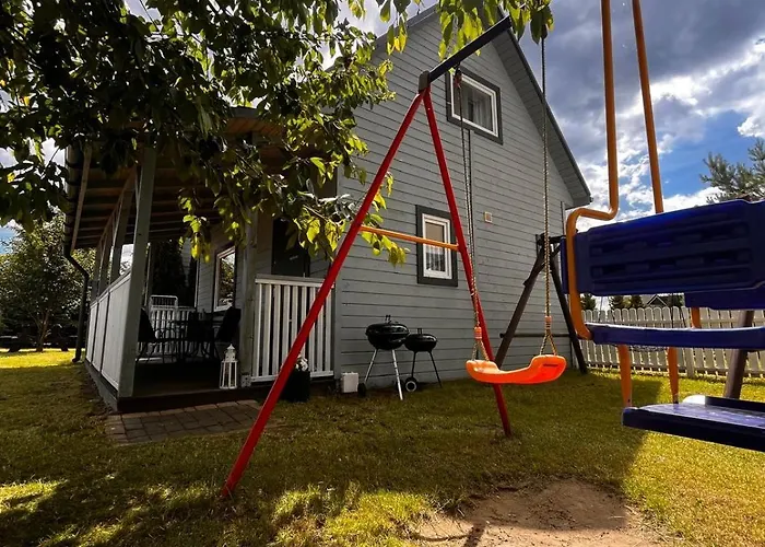 Kapitańskie Z Prywatnym Polem Do Gry W Mini Golf