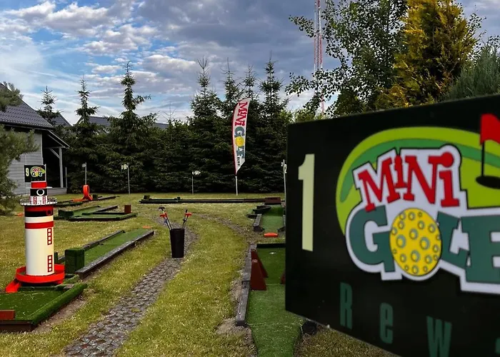 Kapitańskie Z Prywatnym Polem Do Gry W Mini Golf Domek letniskowy