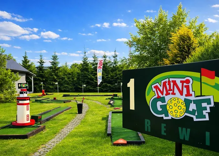 Kapitańskie Z Prywatnym Polem Do Gry W Mini Golf