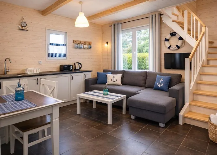 Kapitańskie Z Prywatnym Polem Do Gry W Mini Golf Domek letniskowy