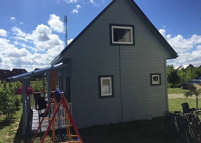 Kapitanskie Z Prywatnym Polem Do Gry W Mini Golf Rewal