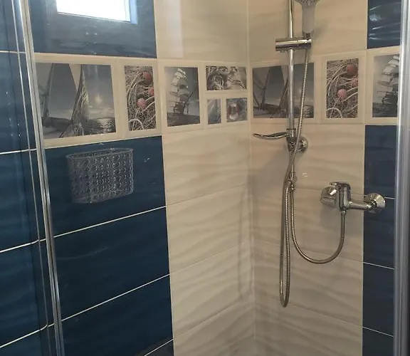 Kapitańskie Z Prywatnym Polem Do Gry W Mini Golf Rewal