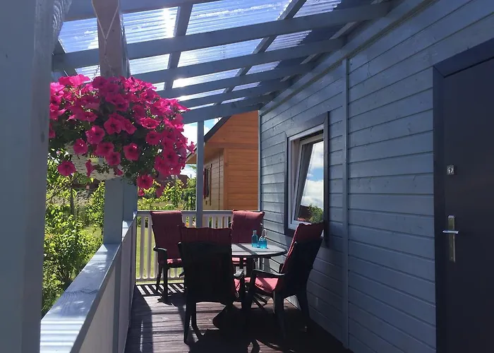 Kapitanskie Z Prywatnym Polem Do Gry W Mini Golf Деревянный коттедж