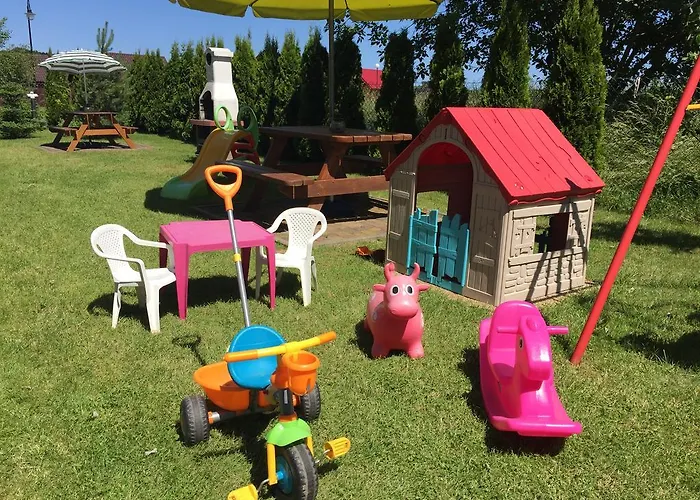 Kapitanskie Z Prywatnym Polem Do Gry W Mini Golf Lodge Rewal