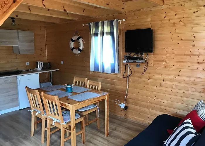 Kapitańskie Z Prywatnym Polem Do Gry W Mini Golf